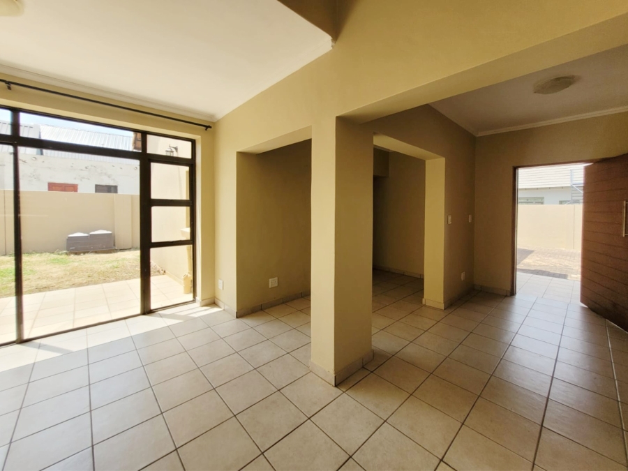 To Let 3 Bedroom Property for Rent in Kosmos North West